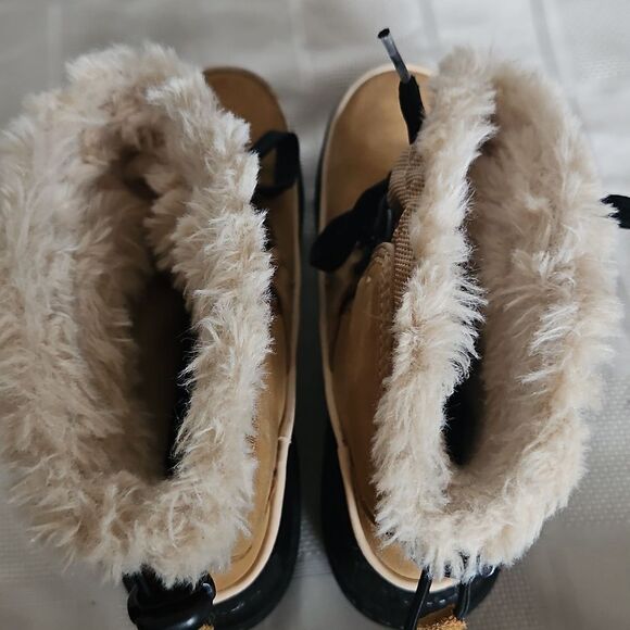 Sorel Kid's Girl Tan Winter Boots - Picture 15 of 16
